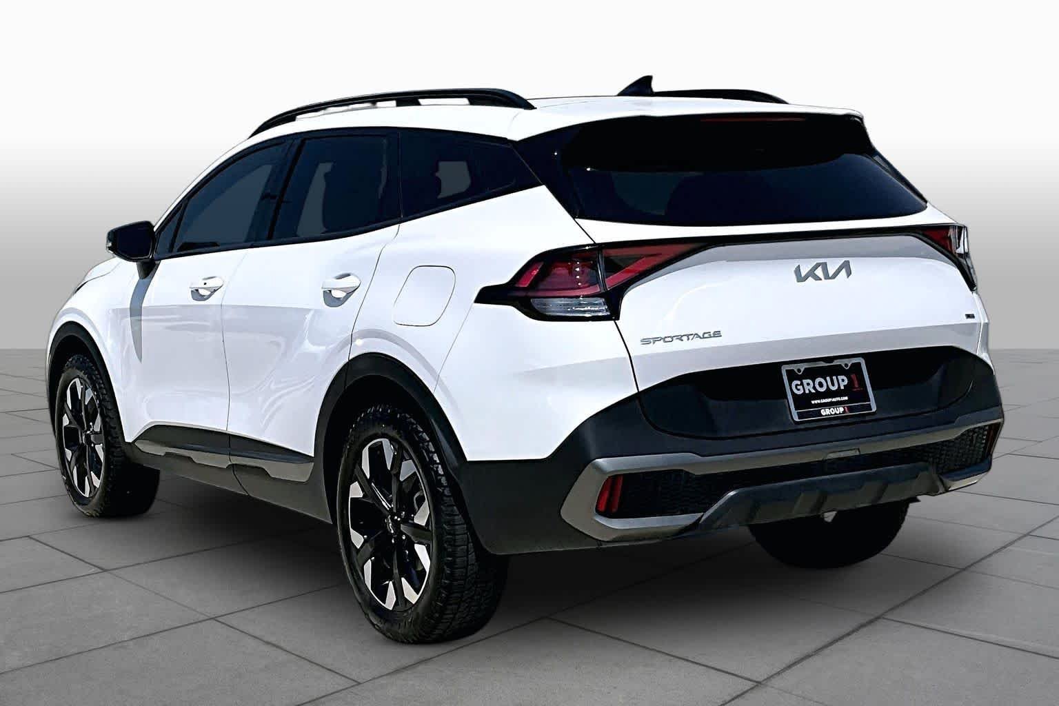 Used 2023 Glacial White Pearl Kia X-Line image 12