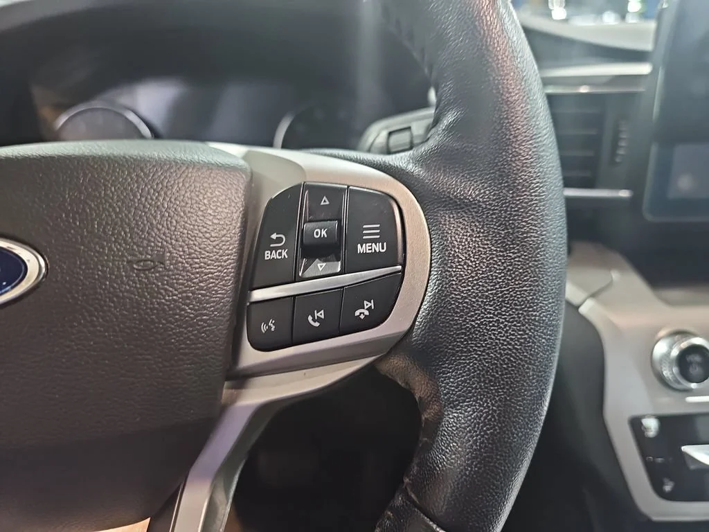 Used 2022 Red Ford XLT image 25