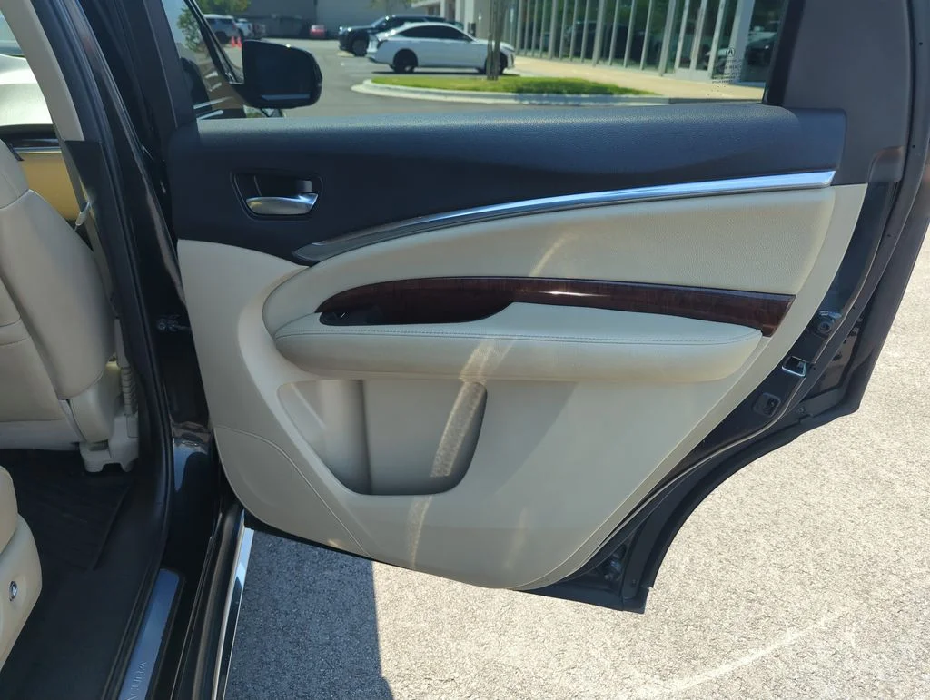 Used 2017  Acura 3.5L image 33