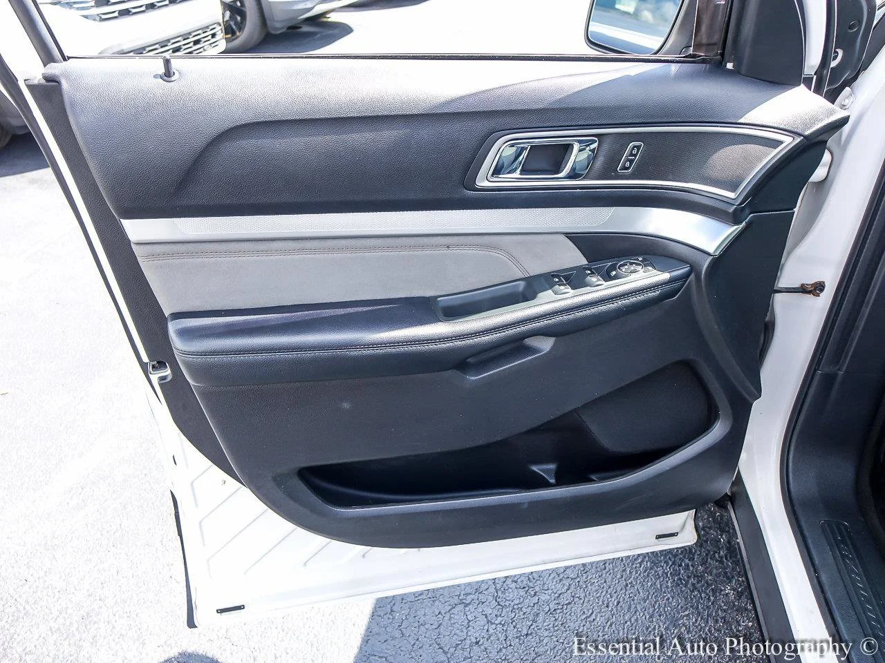 Used 2017 Oxford White FORD XLT image 20
