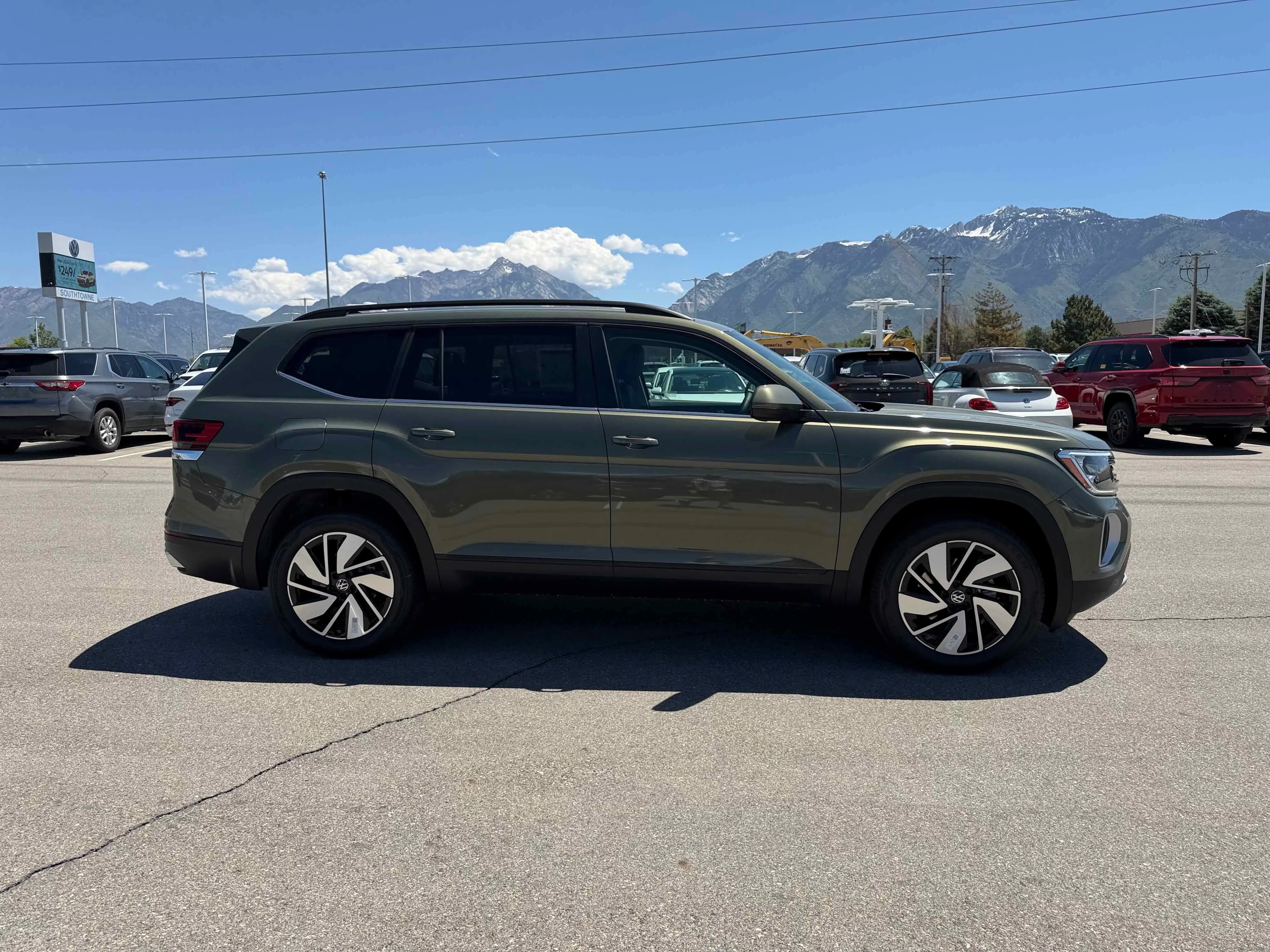 New 2026 Green Volkswagen 2.0T SE w/Technology image 7