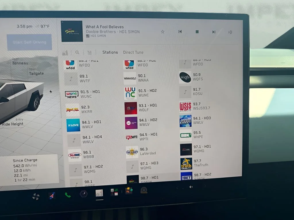 Used 2024 Silver Tesla Base image 15
