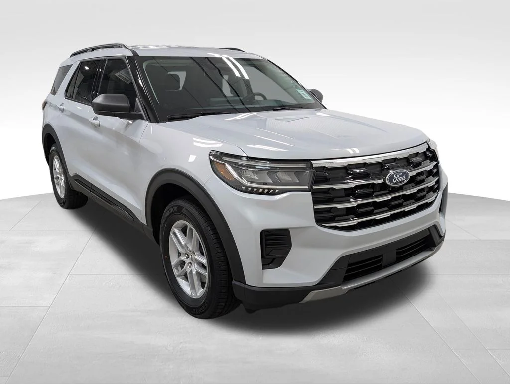 New 2026 Space White Metallic Ford Active image 18
