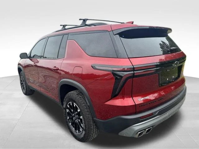Used 2025 Red Chevrolet Z71 image 5