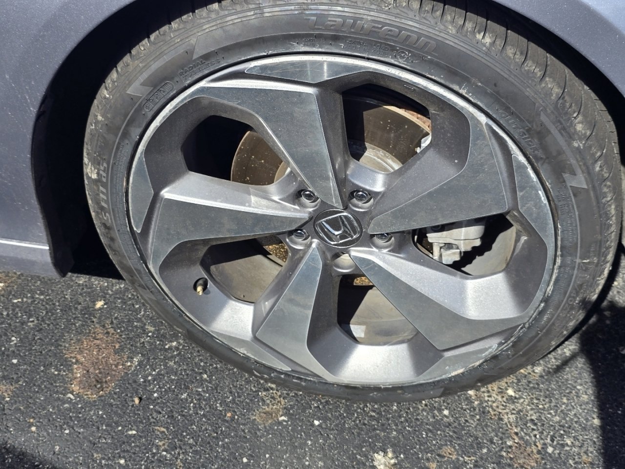 Used 2018  Honda Touring image 11