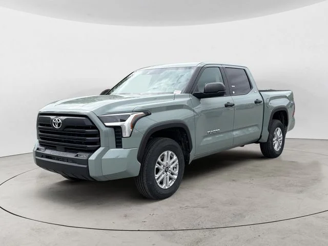 Used 2025  Toyota SR5 image 1