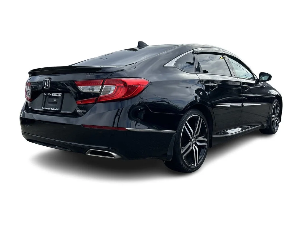 Used 2018  Honda Sedan 1.5T Touring CVT One Owner   No Reported Acc image 14