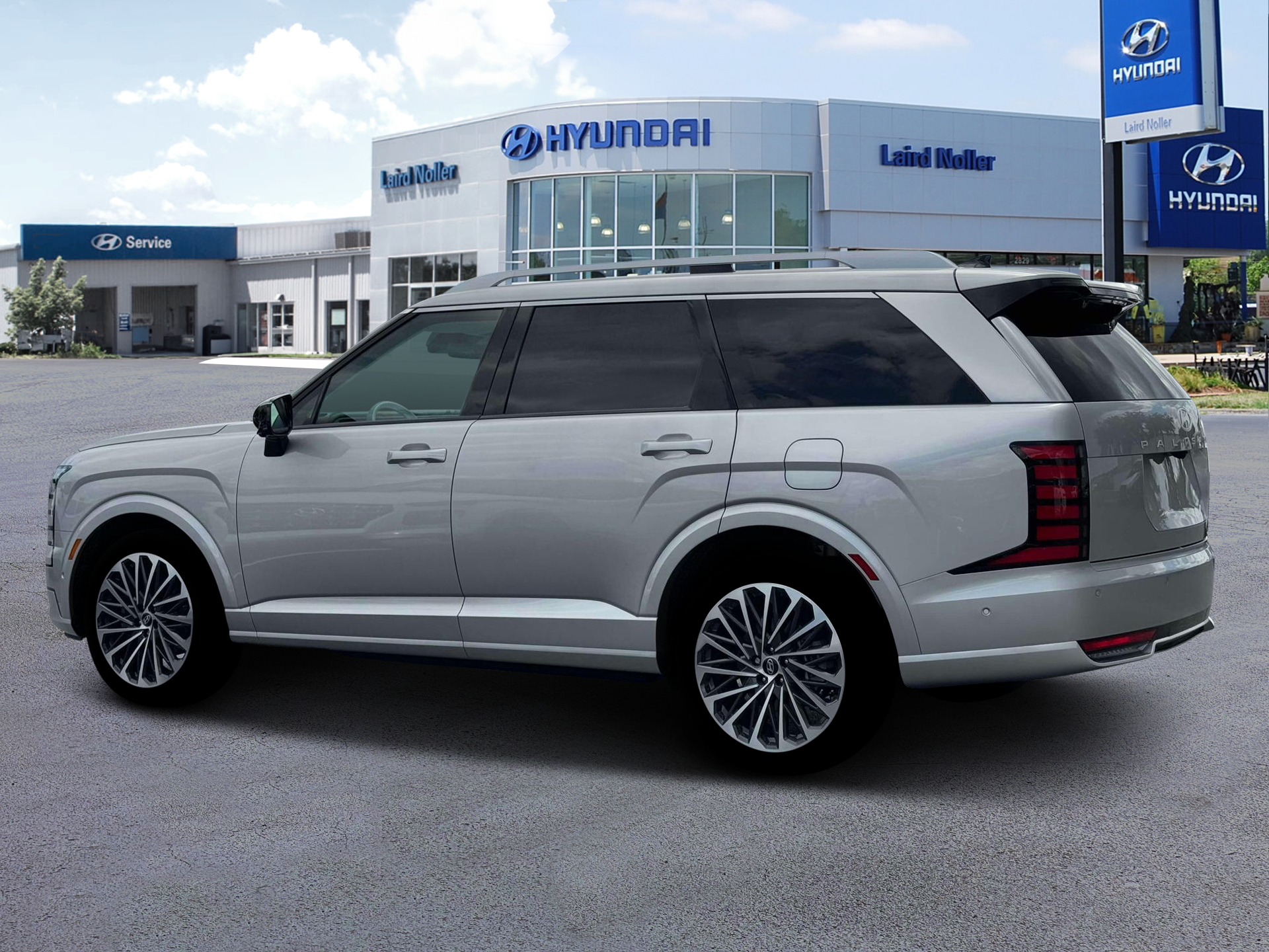 View vehicle photo 4