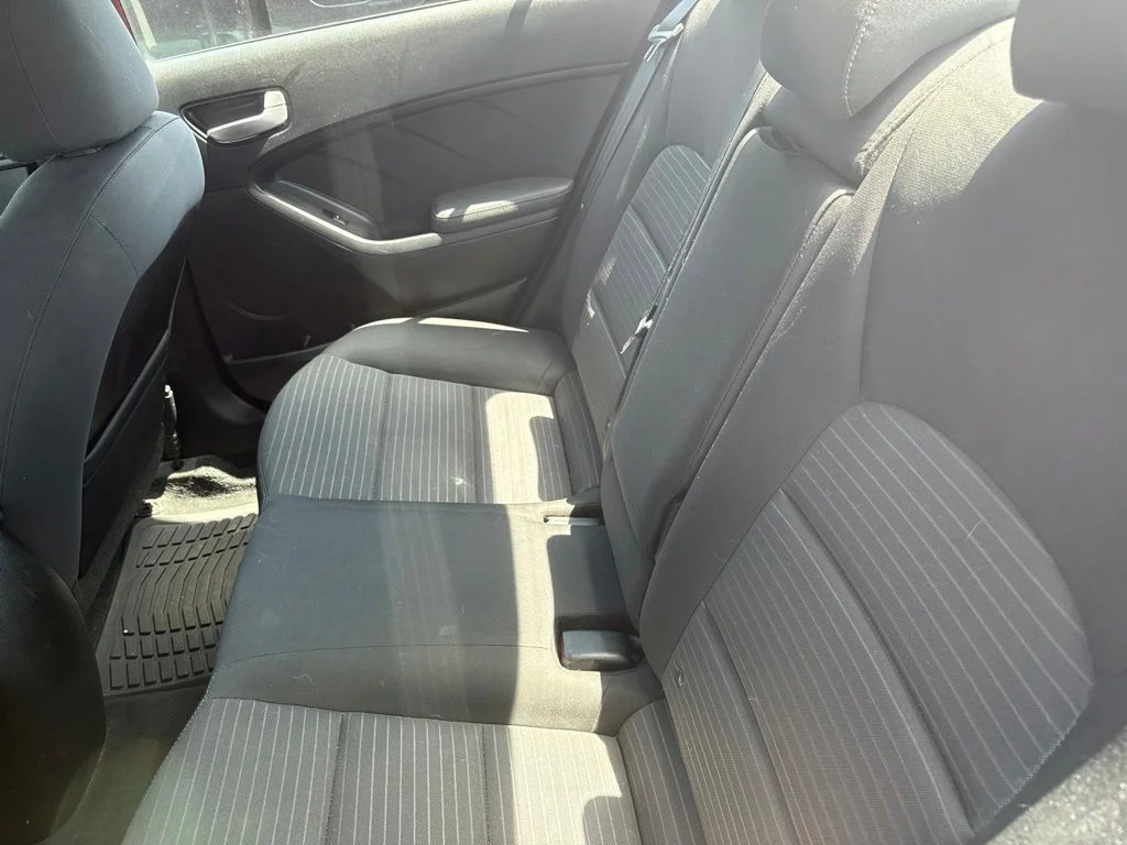 Used 2018 Red Kia LX image 27
