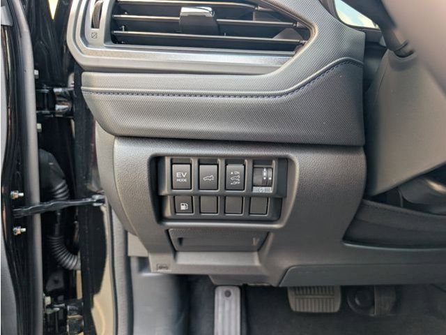 New 2026 CRYSTAL BLACK SILICA Subaru Premium Hybrid image 8