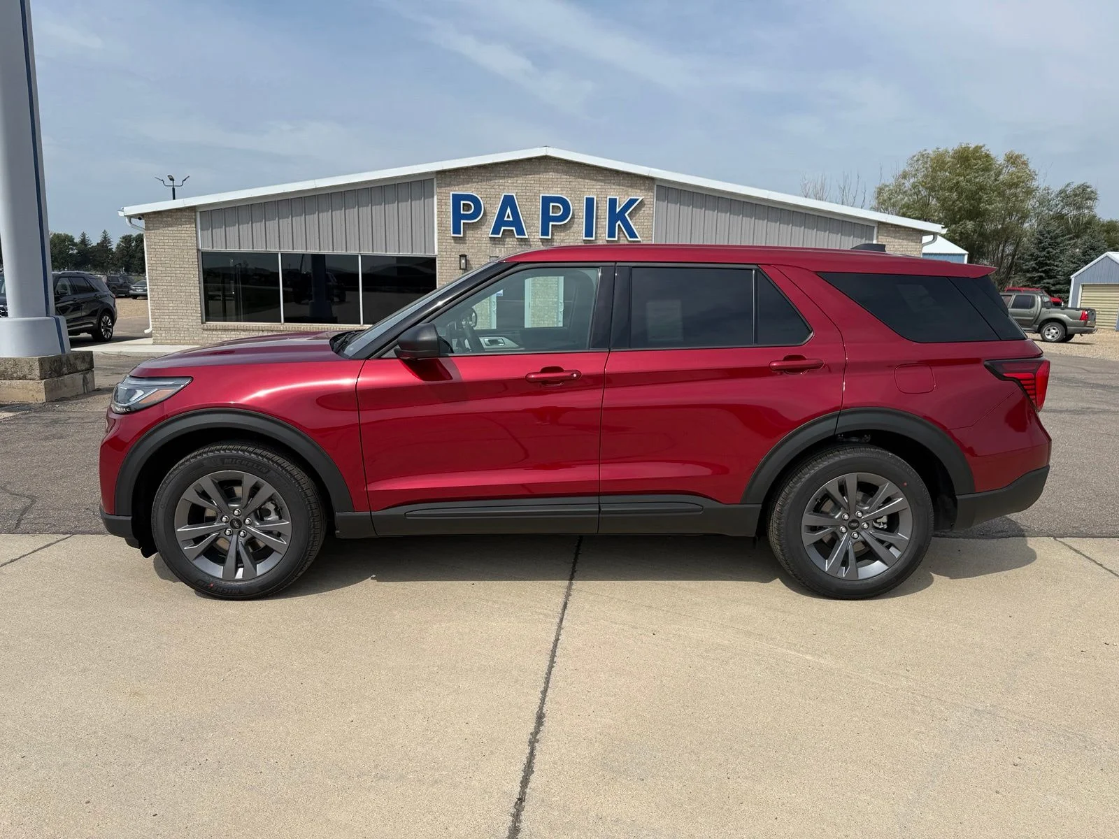 New 2027 Ruby Red Metallic Tinted Clearcoat Ford Active image 2