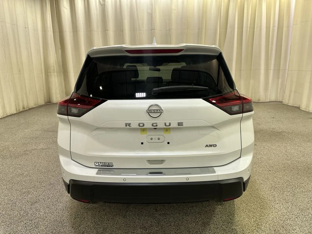 2026 Nissan Rogue SV - Photo 7