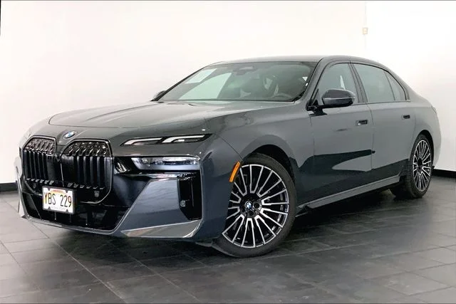 2025 BMW 7 Series 740i Sedan's photo