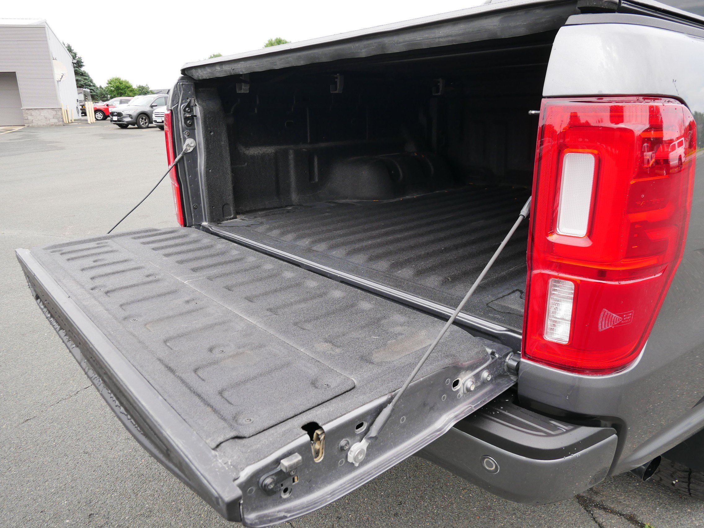 Used 2023 Gray Ford XLT image 12