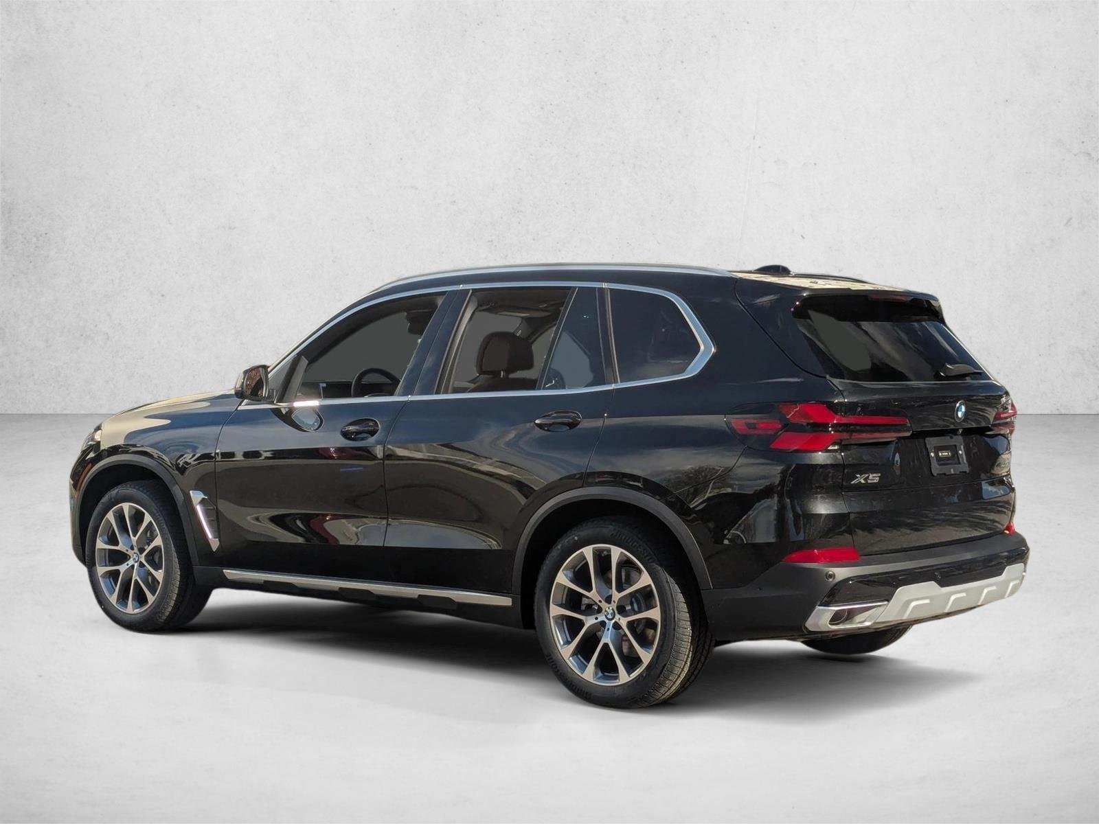 Used 2026 Black Sapphire Metallic BMW xDrive40i image 9
