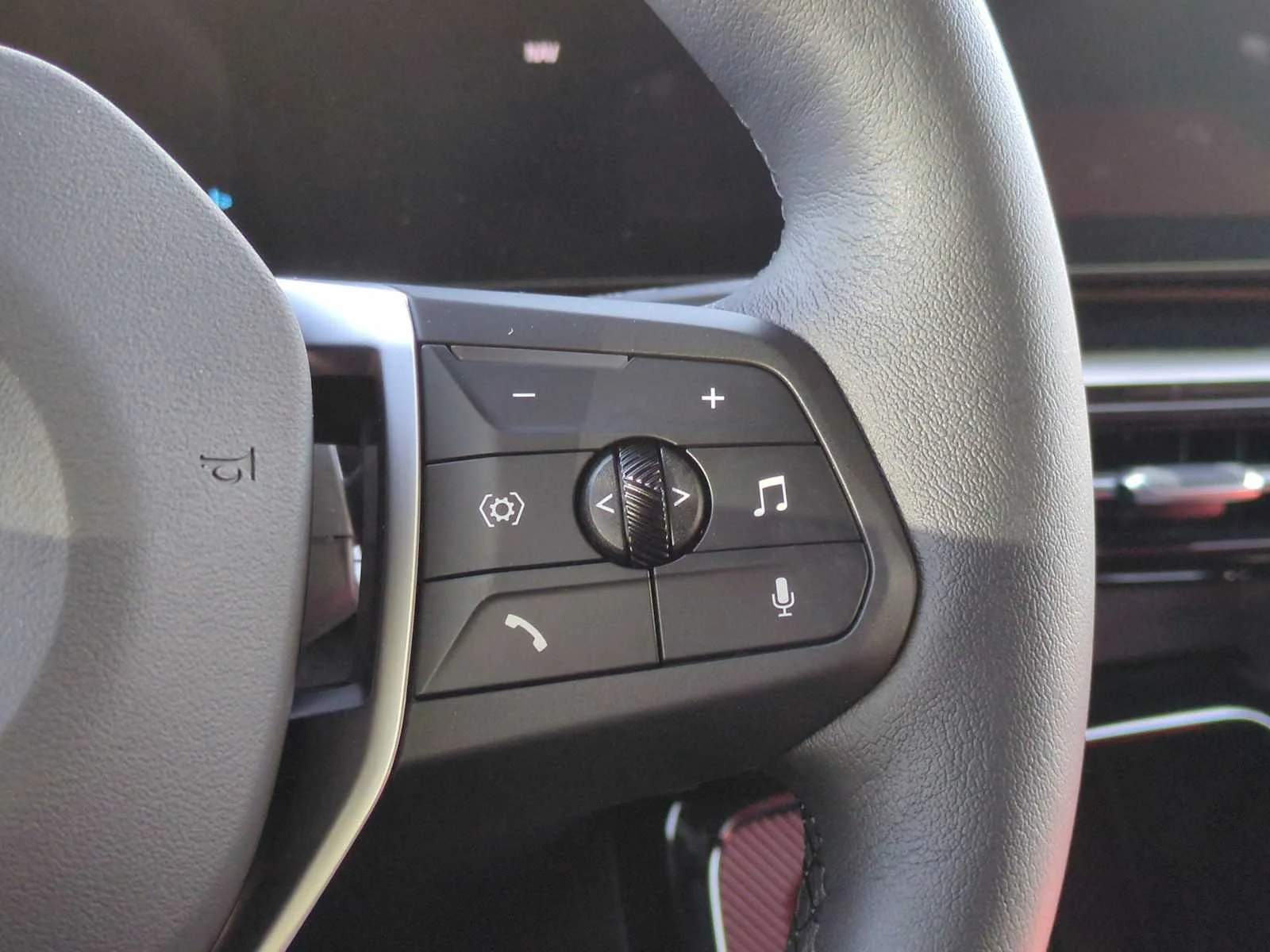 2025 BMW X2 28i - Photo 27