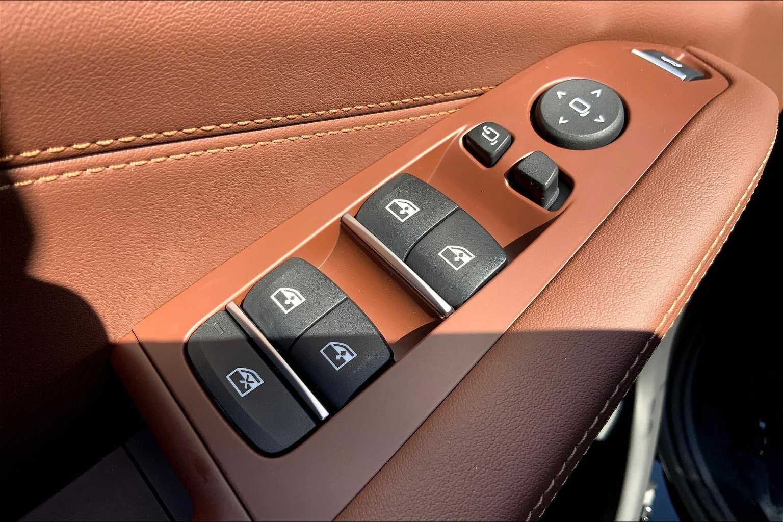 2026 BMW X5 50e - Photo 18