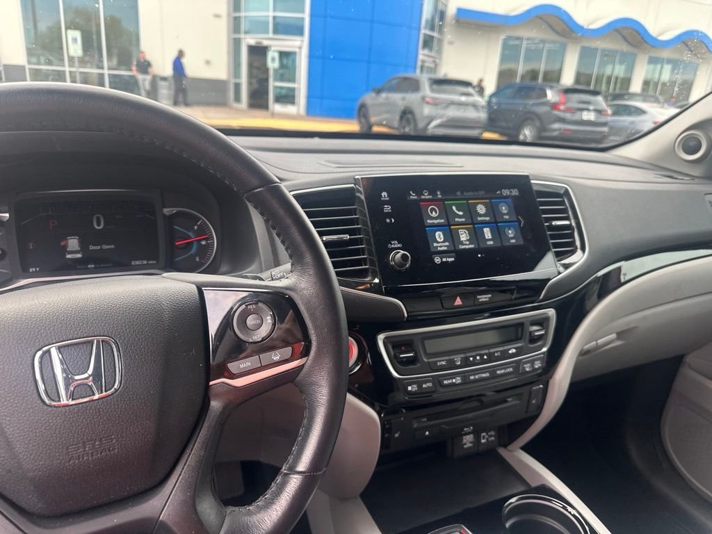 Certified Used 2020 Modern Steel Metallic Honda Touring image 10