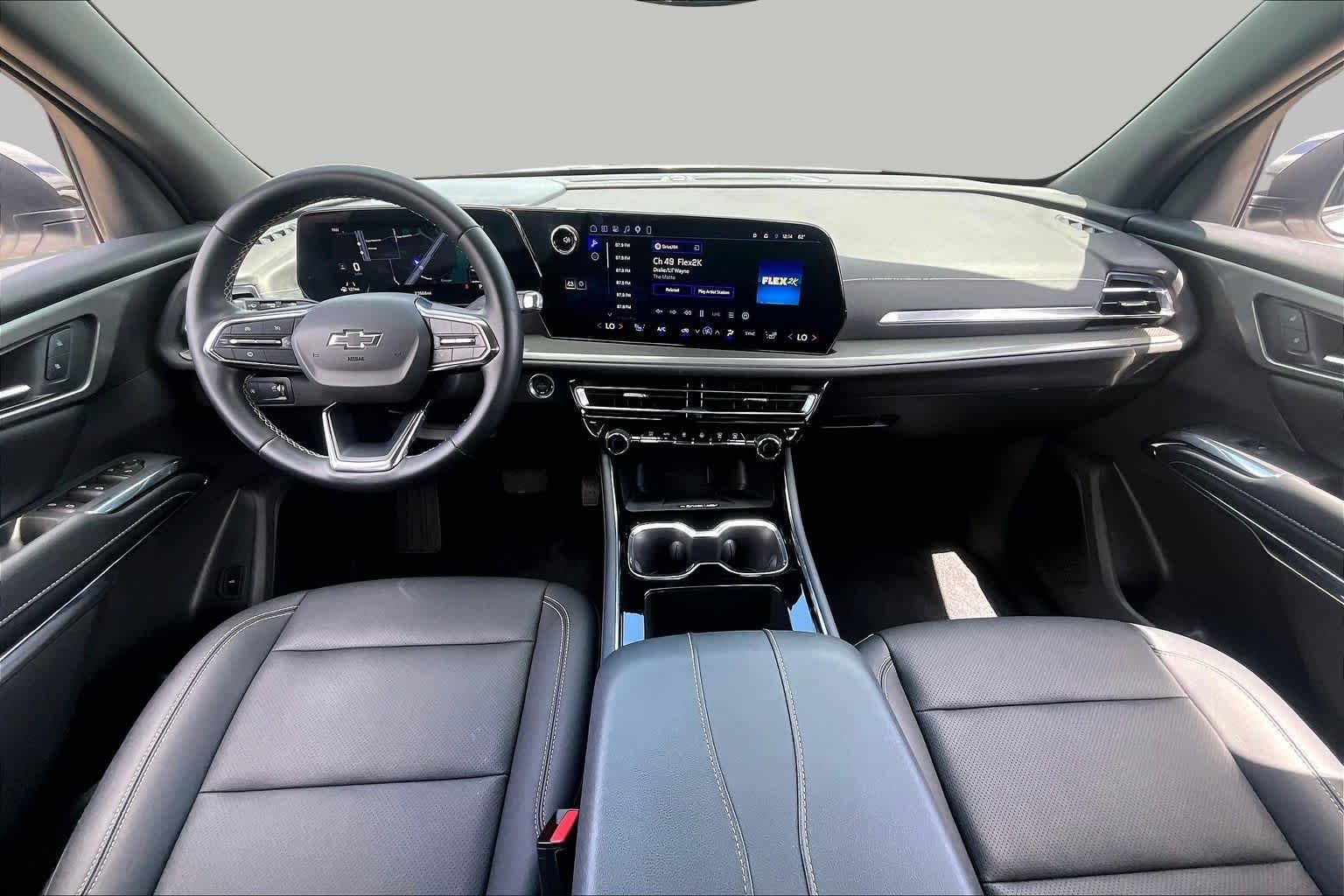 Used 2026 Summit White Chevrolet LT image 16
