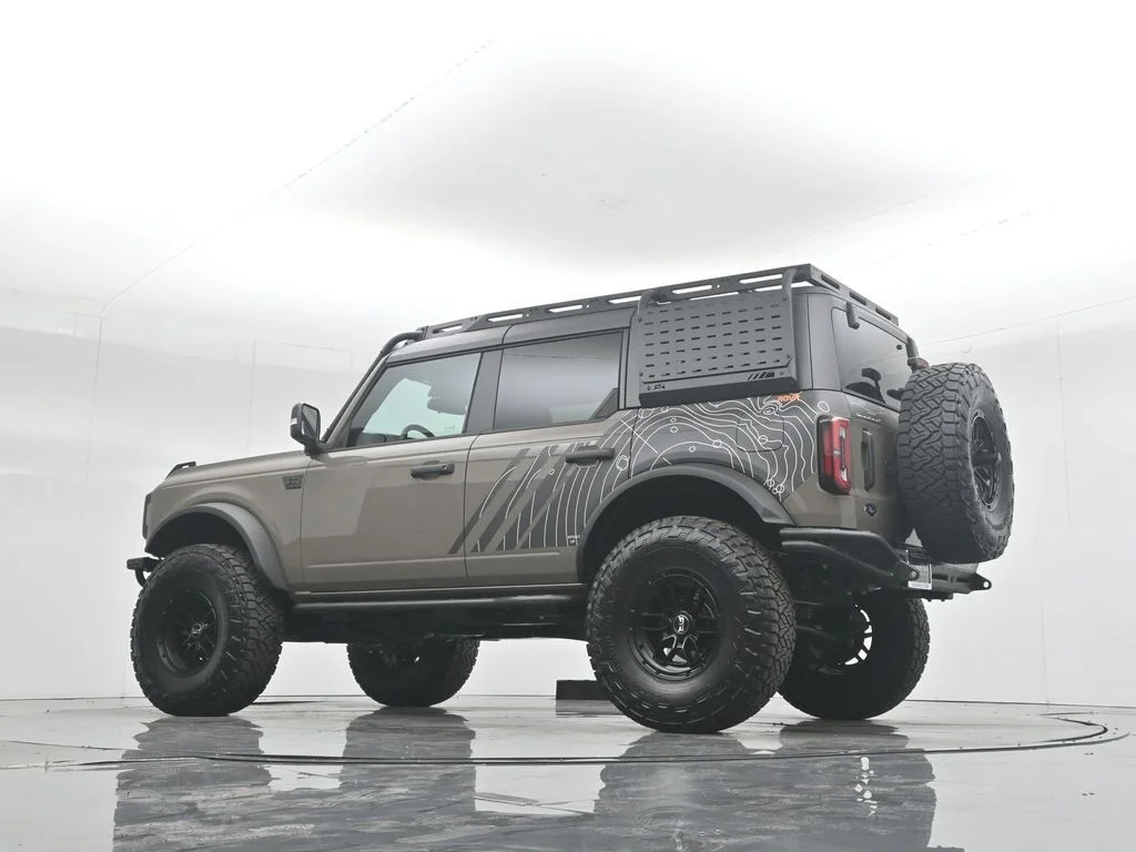 New 2025 Marsh Gray Ford Badlands image 55