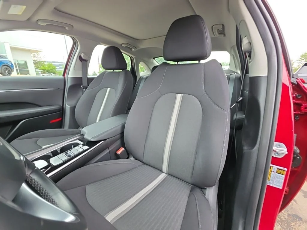 Used 2023 Red Hyundai SEL image 11