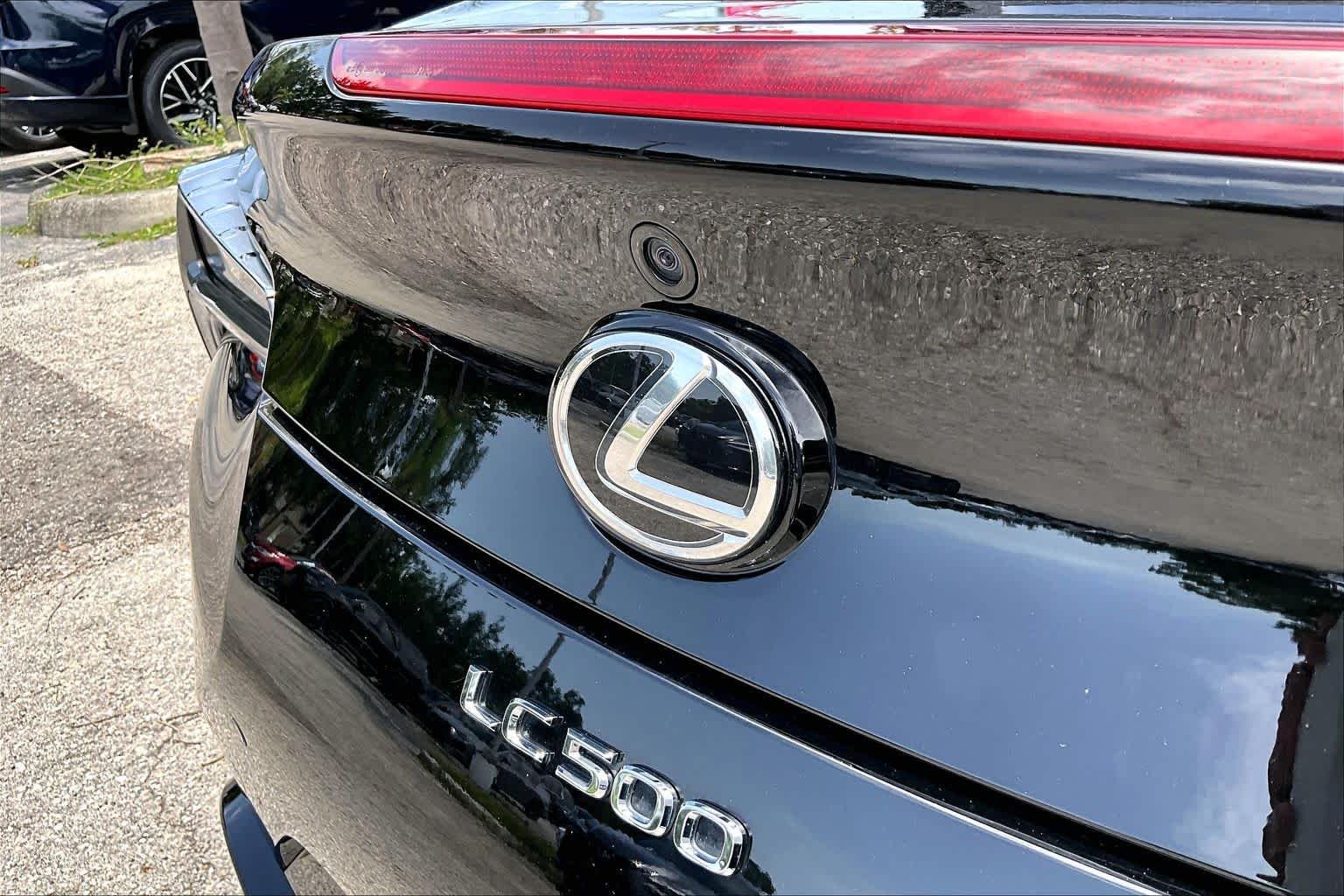 Used 2021 Obsidian Lexus  image 31