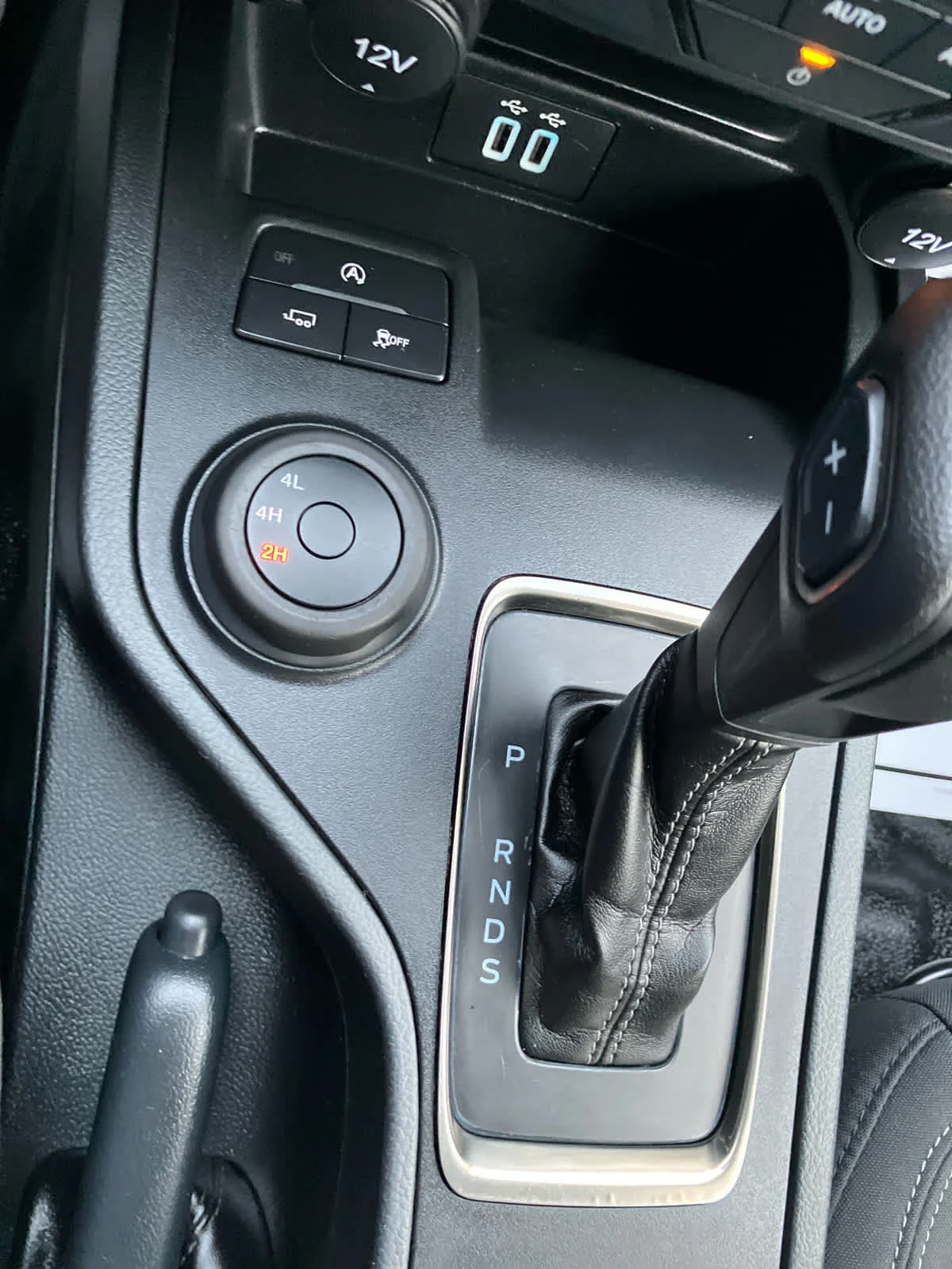 Used 2022 Shadow Black Ford XL image 14