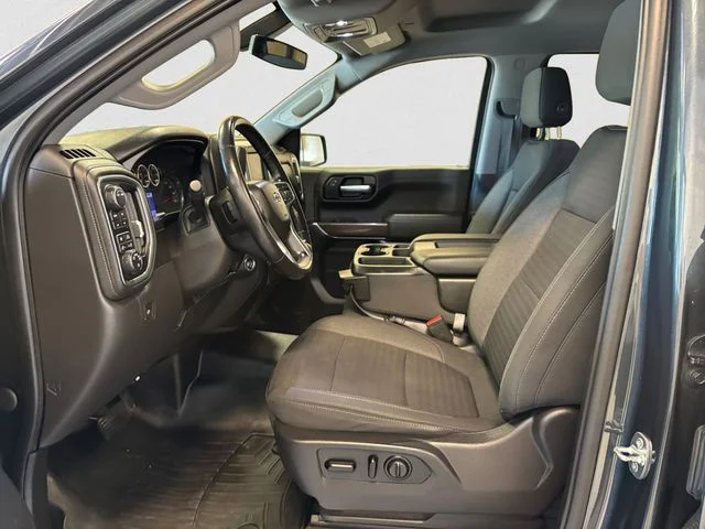 Used 2021 Gray Chevrolet RST image 10