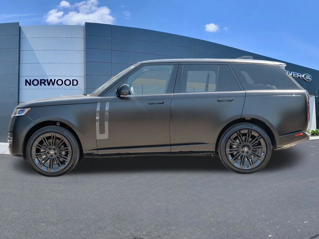 Certified Used 2025 Black Land Rover SE image 7