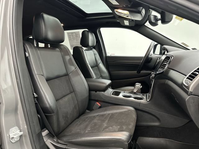Used 2019 Gray Jeep Altitude image 28