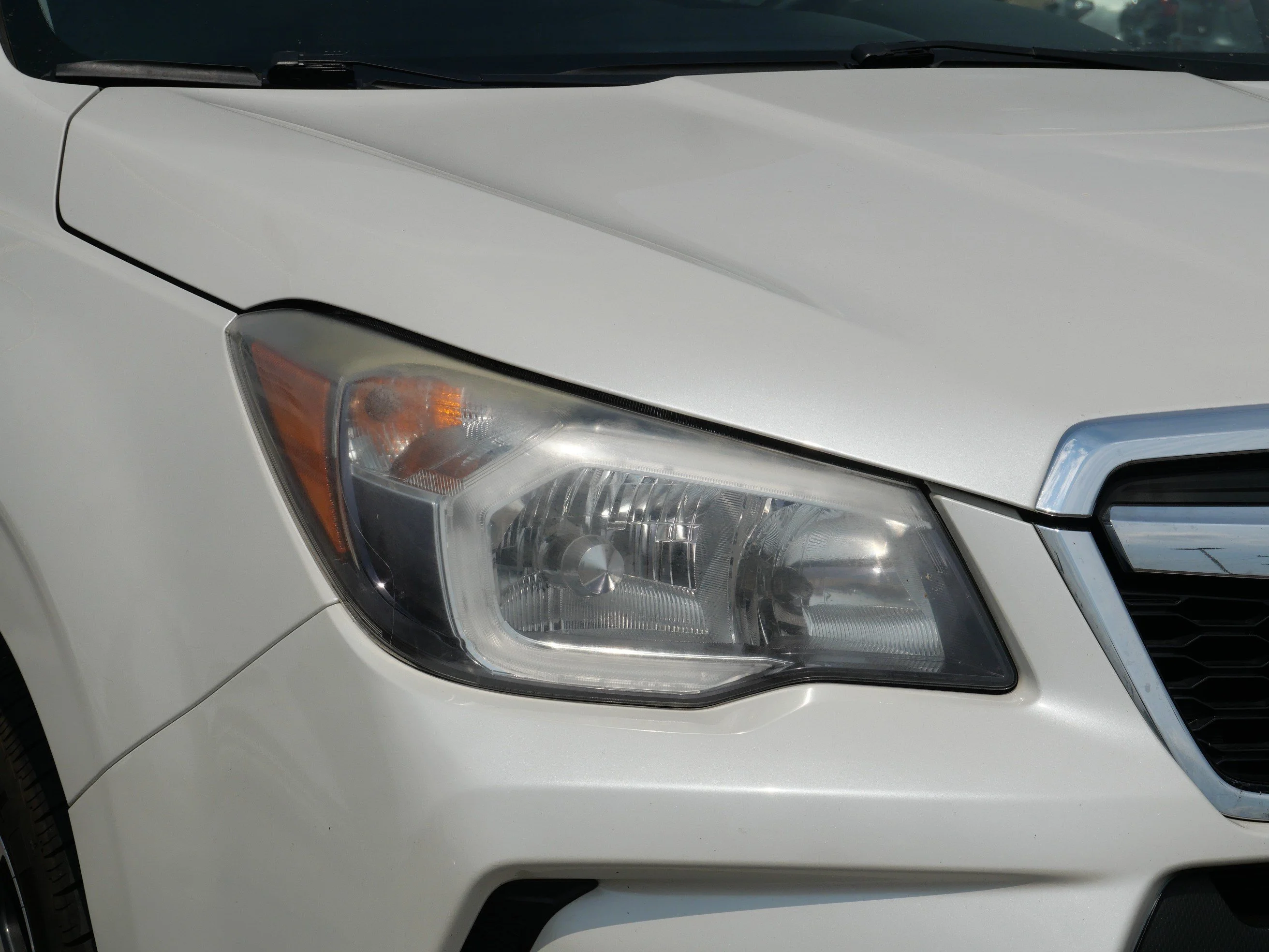 Used 2015 Satin White Pearl Subaru 2.0XT Touring image 16
