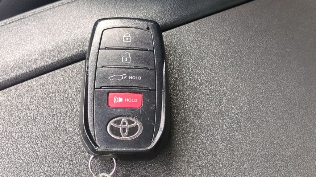 Certified Used 2024 Silver Toyota XLE image 29