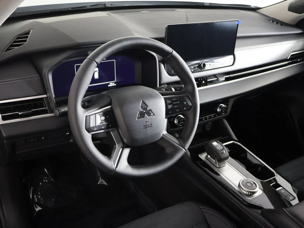 New 2026 Gray Mitsubishi SE image 28