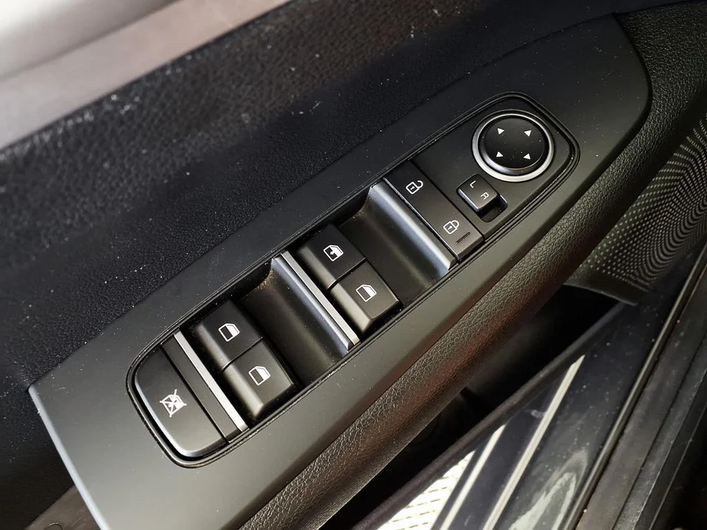 Certified Used 2024 Gray Kia LXS image 25