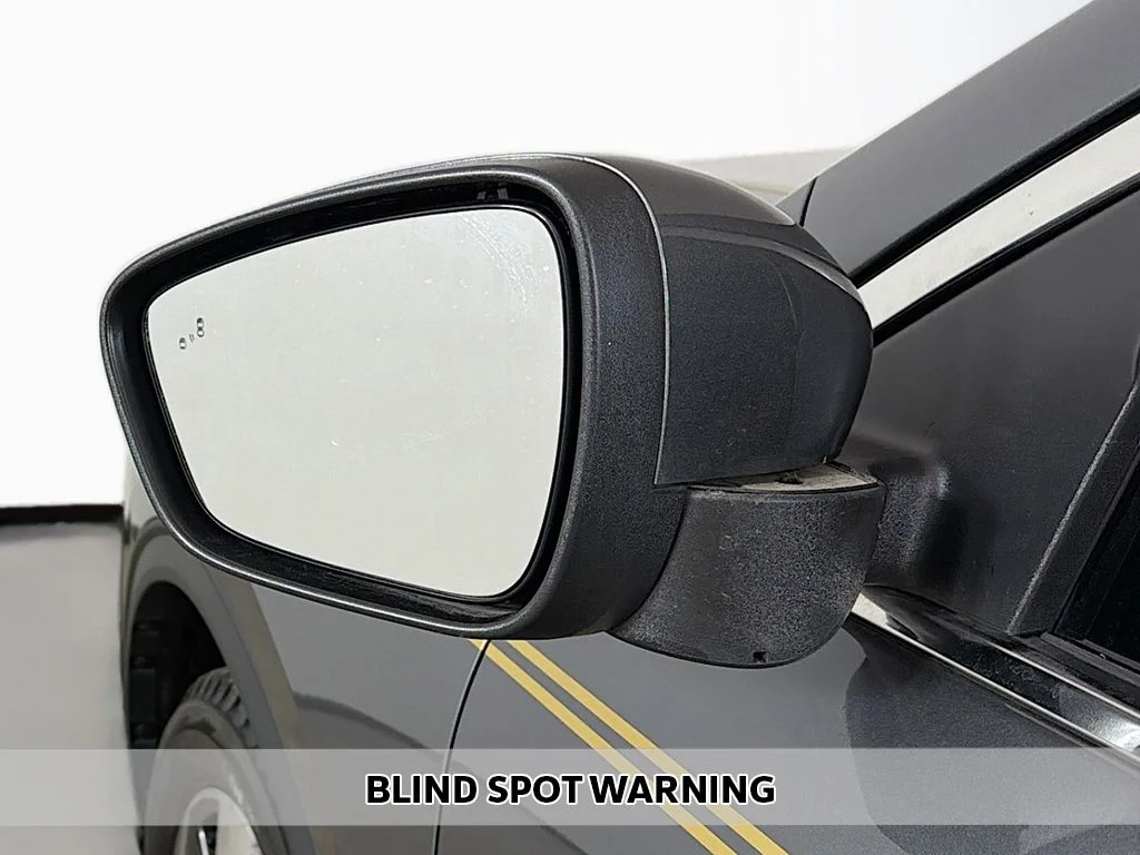 Used 2023 Carbonized Gray Metallic Ford Platinum image 9