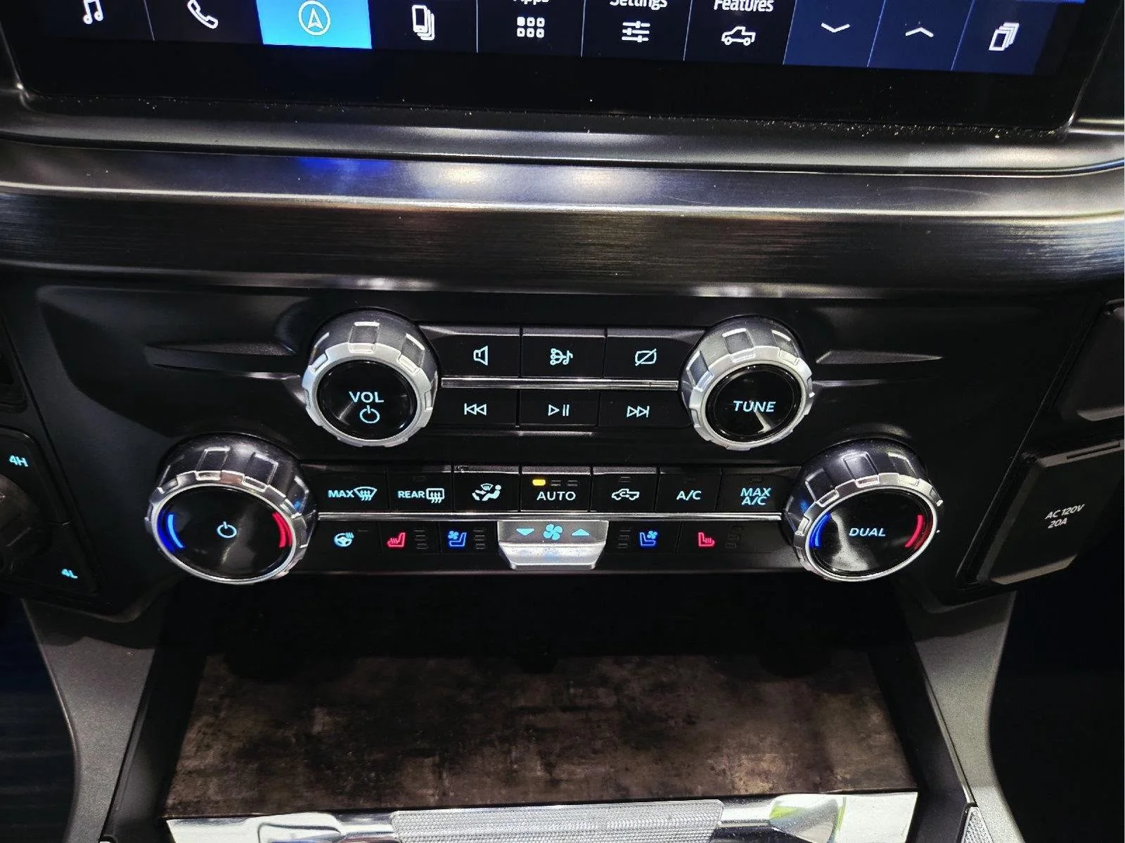 Used 2024 Carbonized Gray Ford Lariat image 46