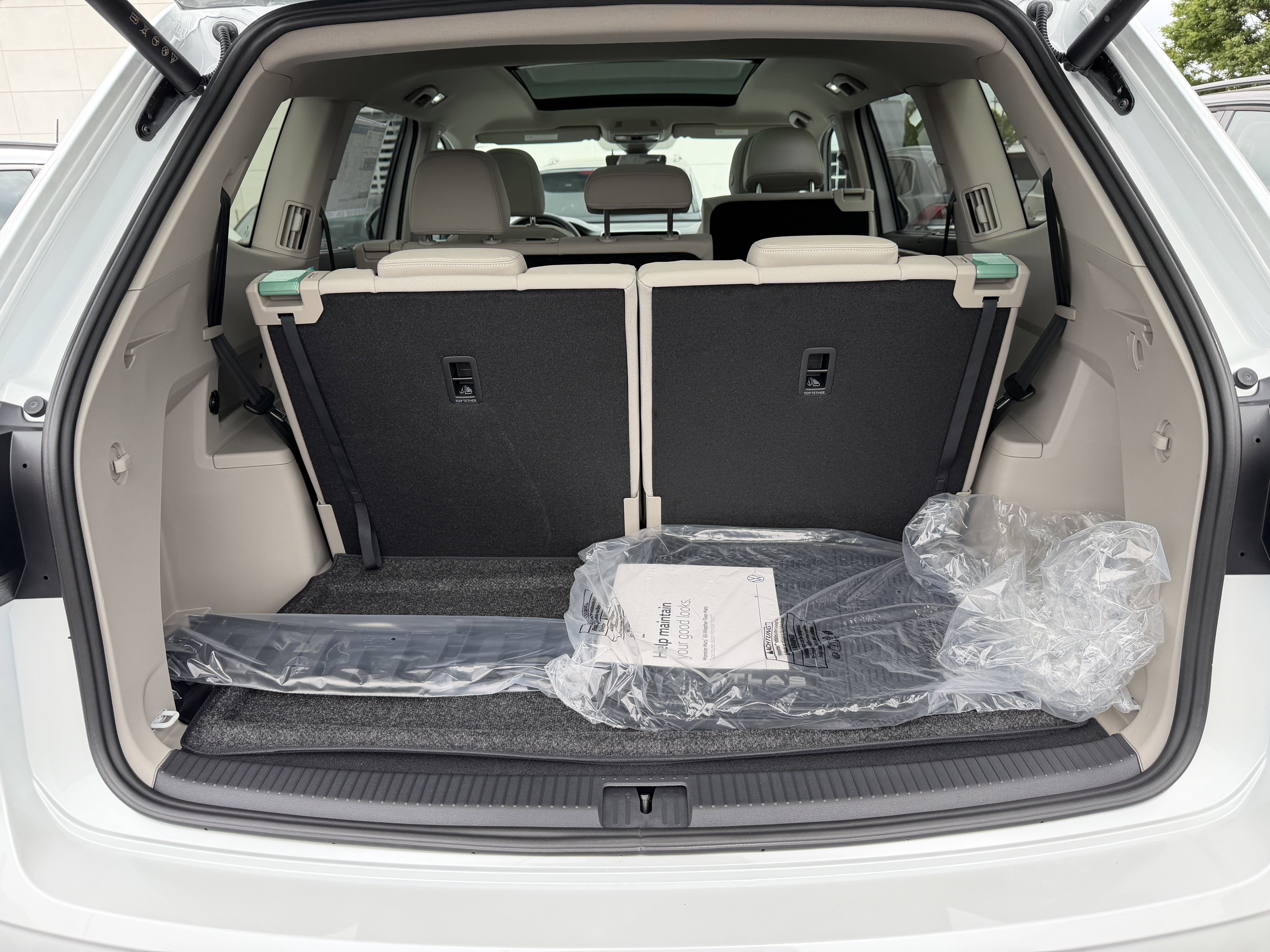 New 2026 Opal White Pearl Volkswagen 2.0T SE w/Technology image 29