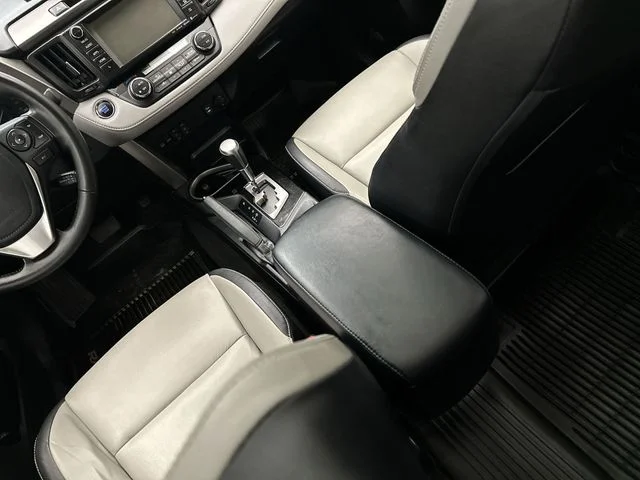 Used 2018 Gray Toyota Limited image 25
