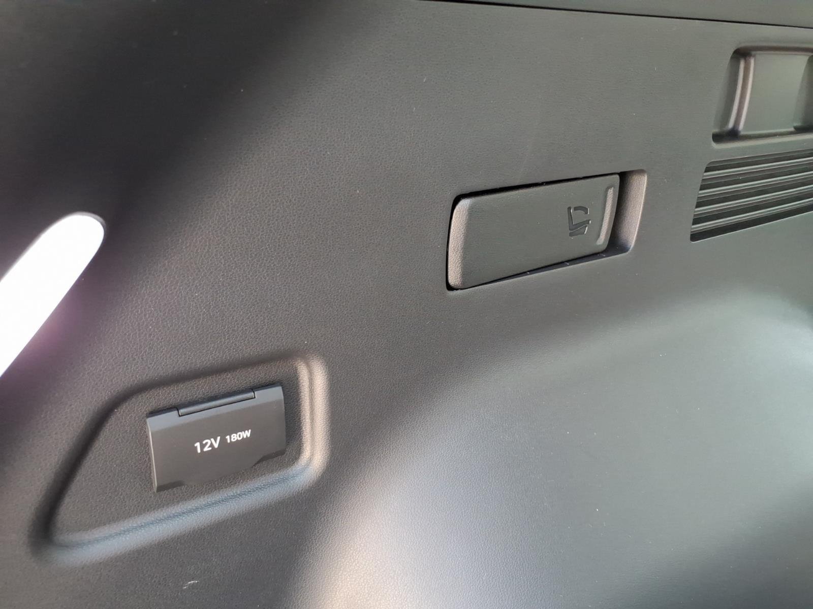 Used 2025 Hampton Gray Hyundai SE image 32