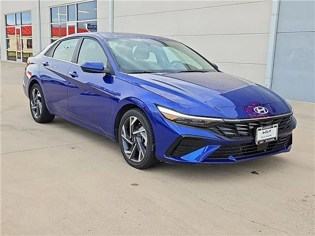 Used 2025 Intense Blue Hyundai SEL Convenience (IVT) image 3