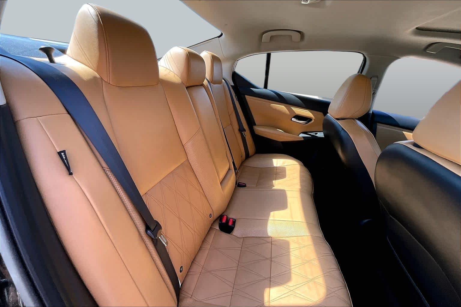 Used 2023 Super Black Nissan SV image 13