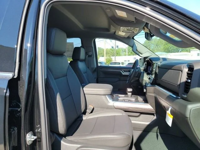 2026 Chevrolet Silverado 1500 LTZ - Photo 17