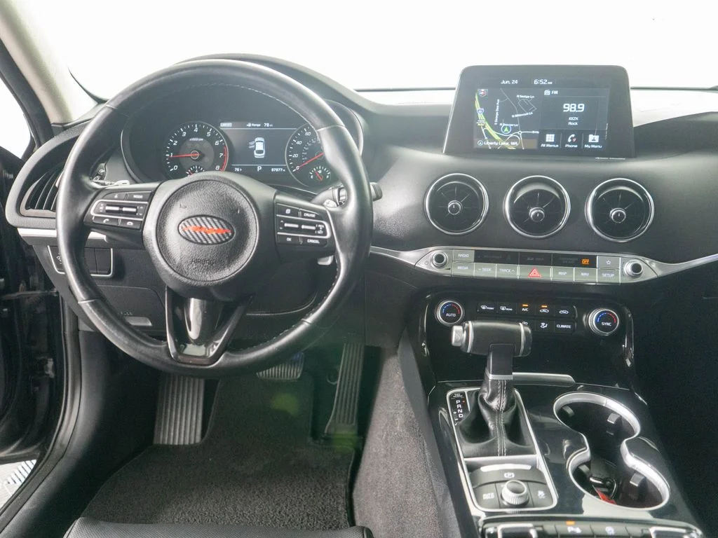 Used 2018 Black Kia Premium image 13