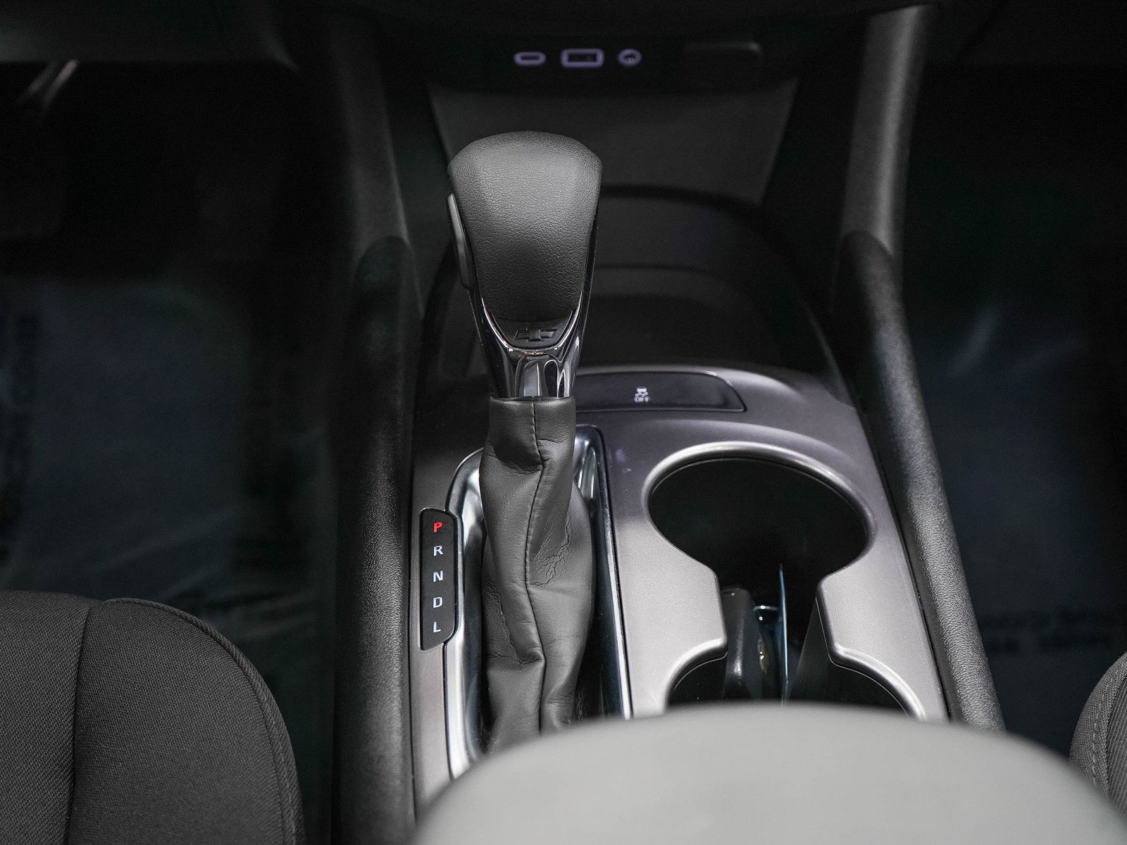 Used 2022 Silver Ice Metallic Chevrolet LS image 17