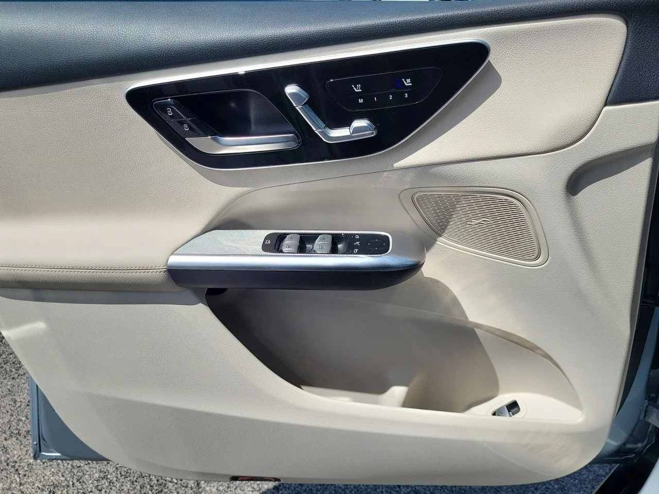 Certified Used 2026 Silver Mercedes-Benz GLC 300 image 23