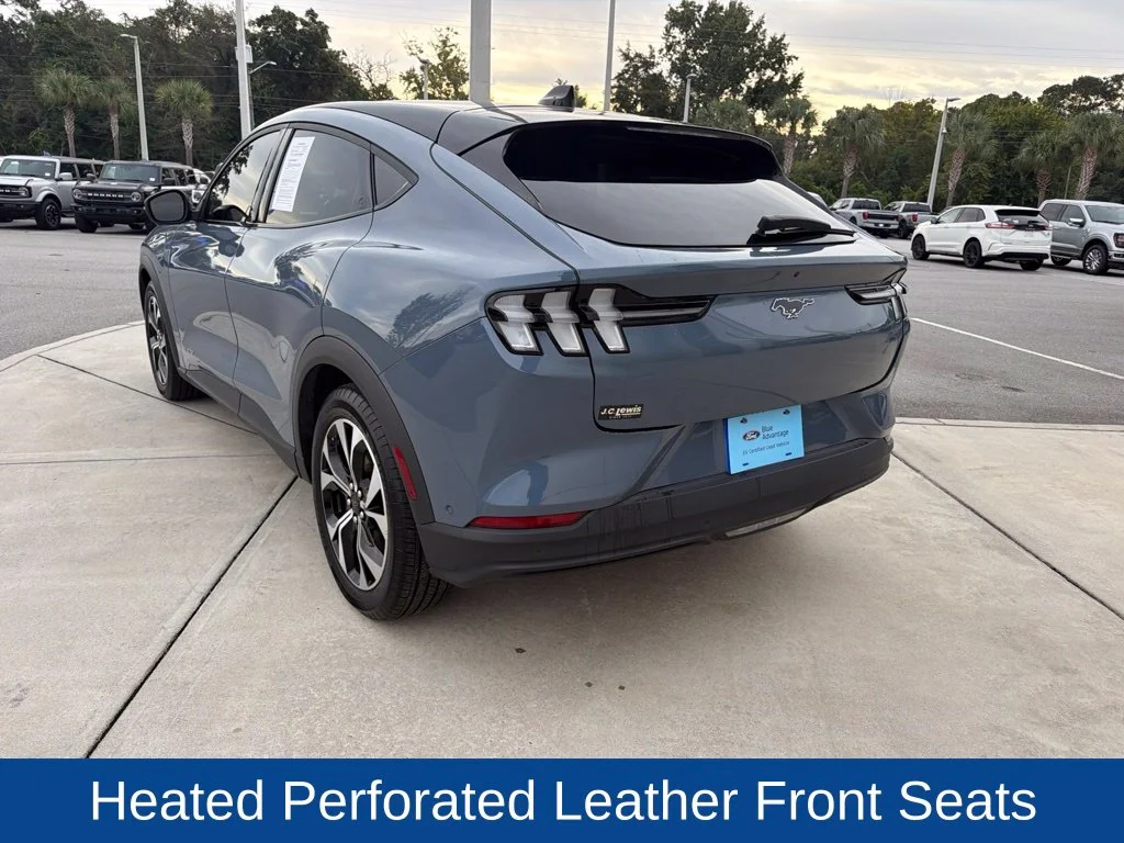 Used 2024 Vapor Blue Metallic Ford Select image 5