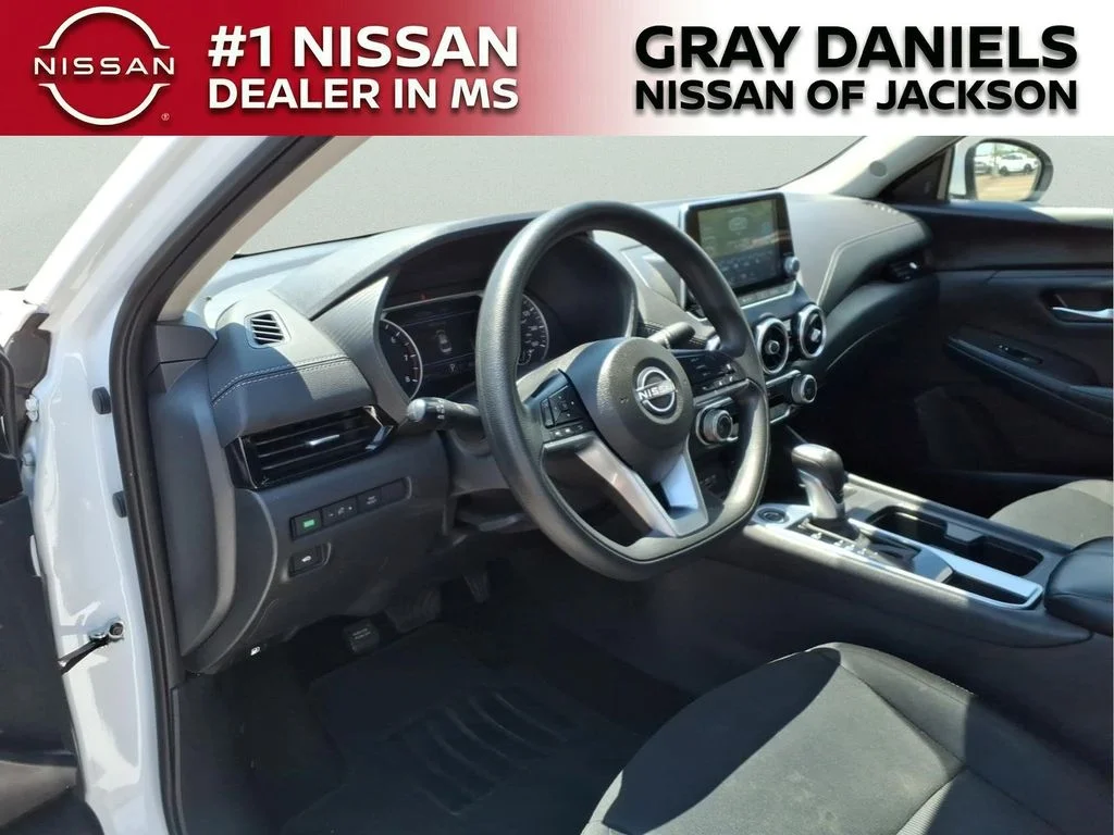 Used 2024 White Nissan SV image 9