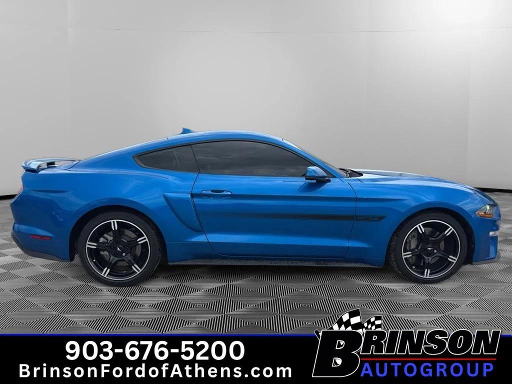 Used 2020  Ford GT Premium image 4