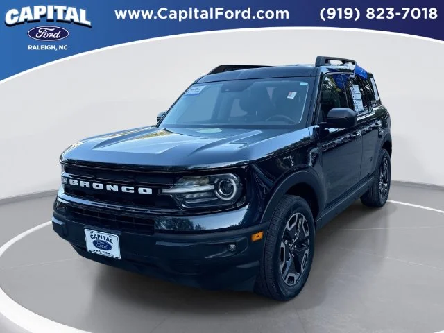 Used 2022 Blue Ford Outer Banks image 1