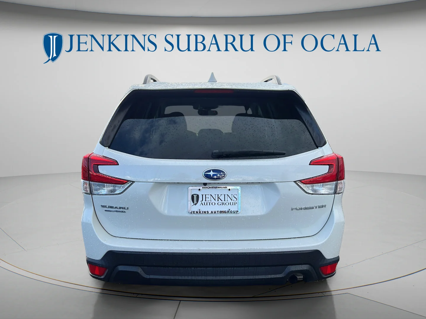 Used 2021 Crystal White Pearl Subaru Premium image 4